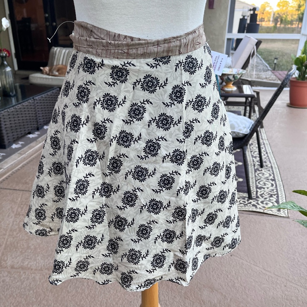 Silk wrap Floral Black and White Skirt